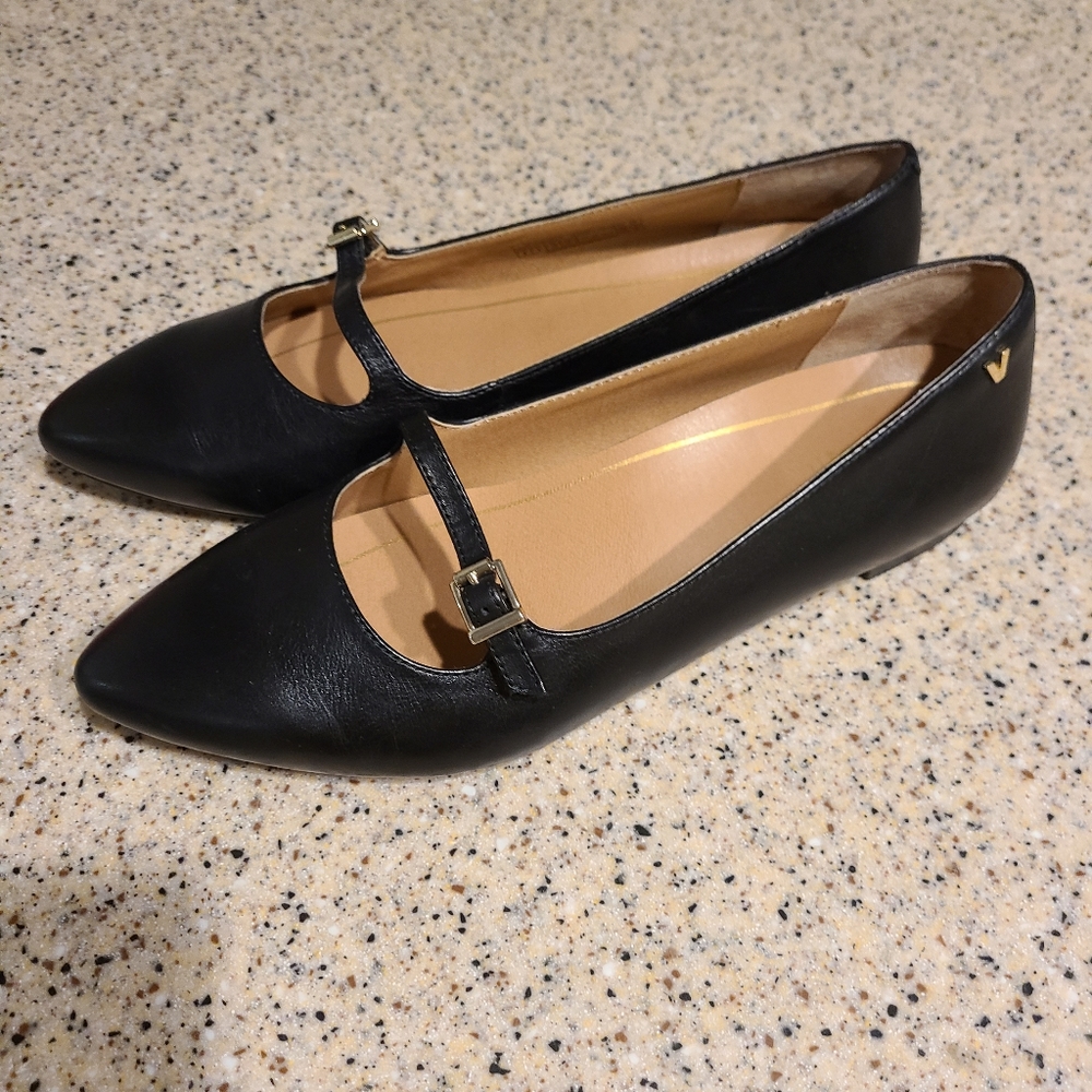 Vionic SZ 8 Leather Black Flats